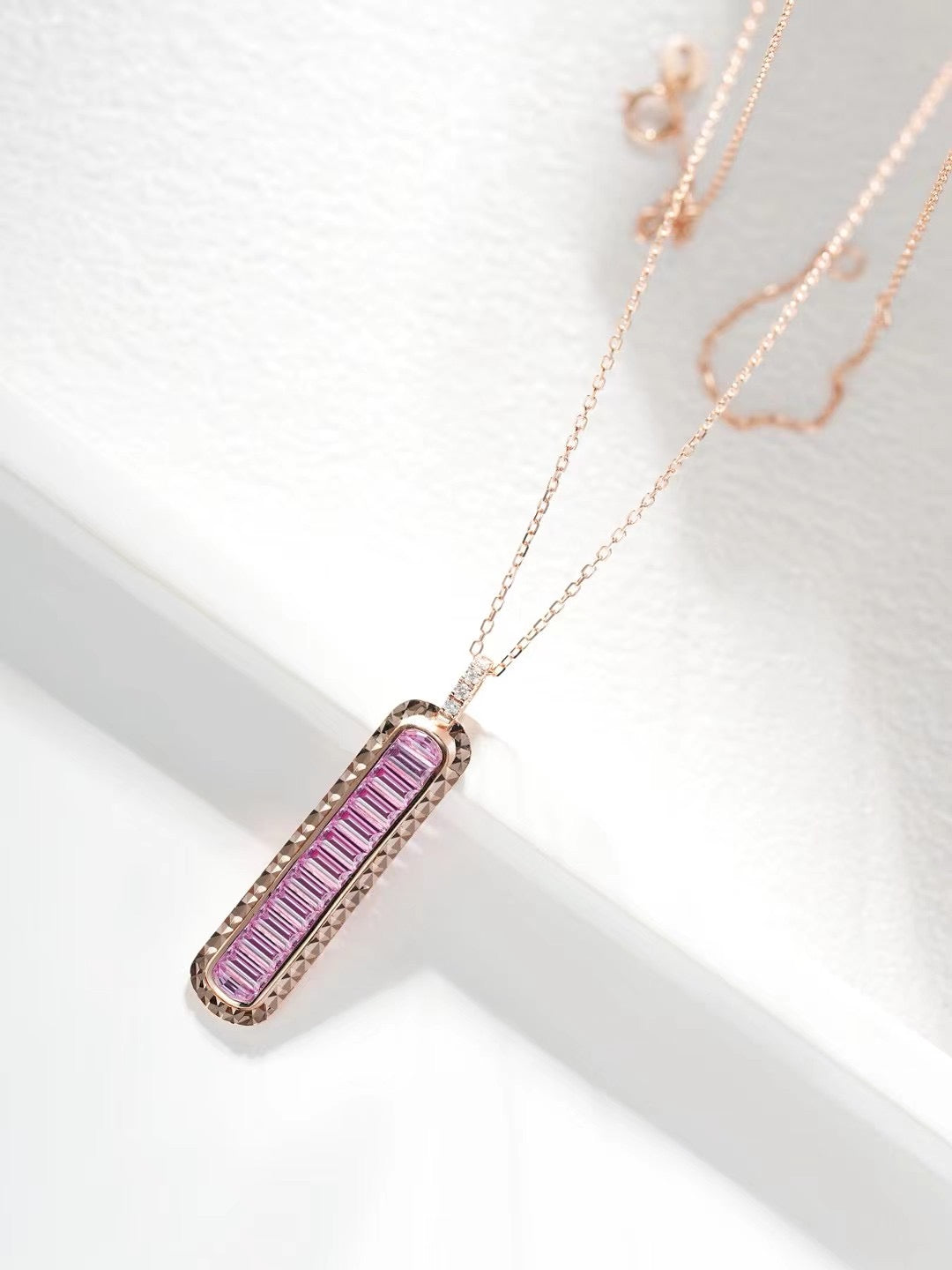 Rainbow Sapphire 18K Gold Pendant (Item No. SA061）