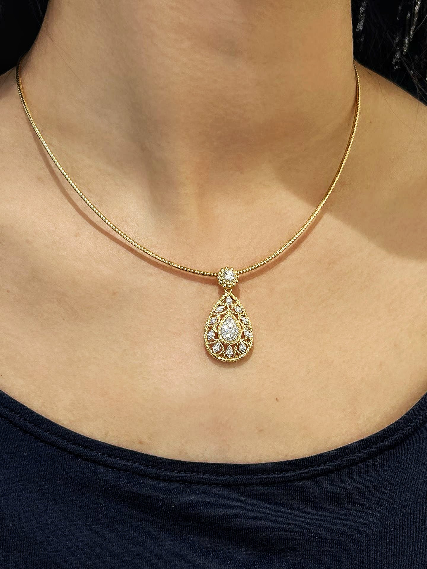 Water Drop 18k Gold Diamond Pendant (Item No. VT499）