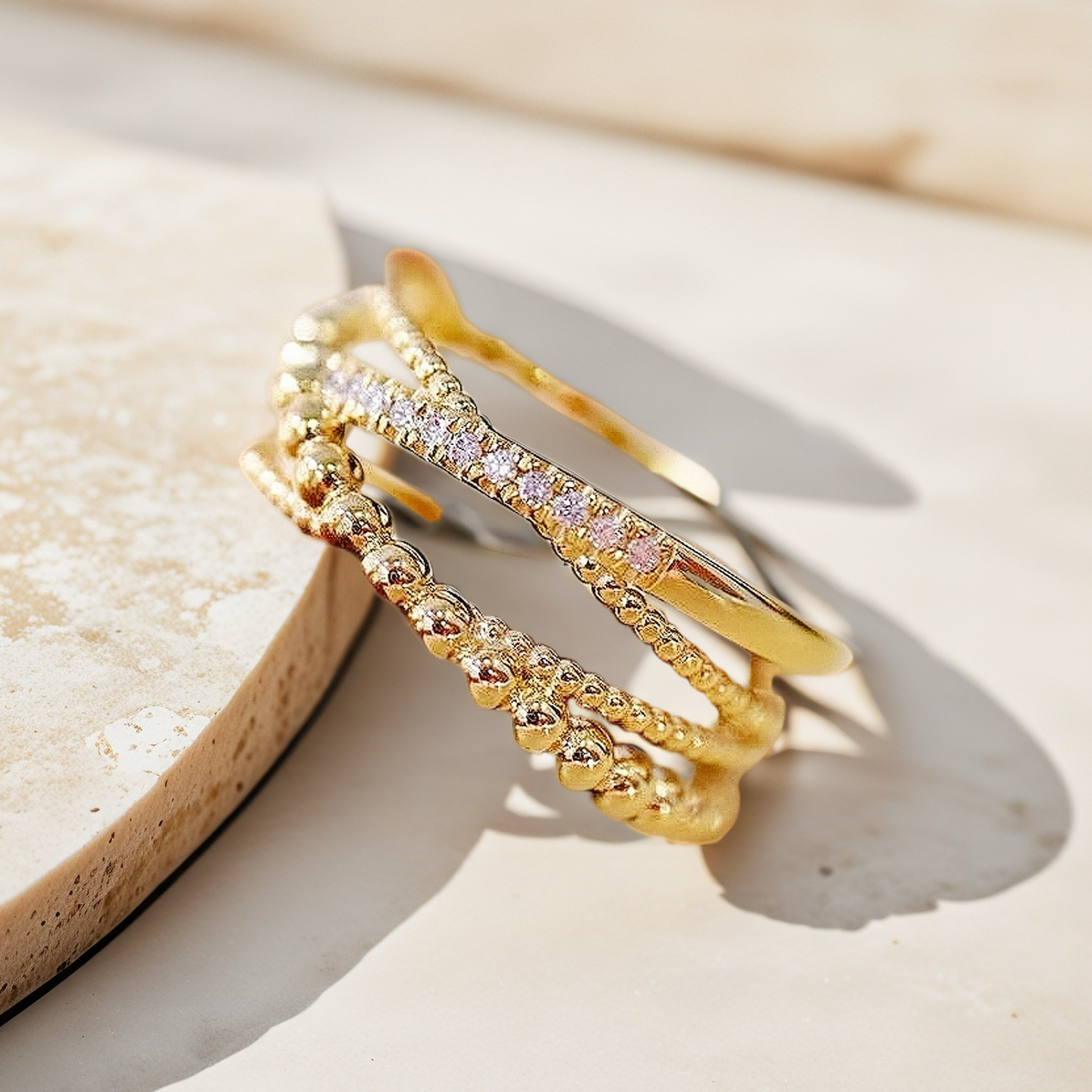 Vintage 18k Gold Diamond Ring (Item No. VT024）