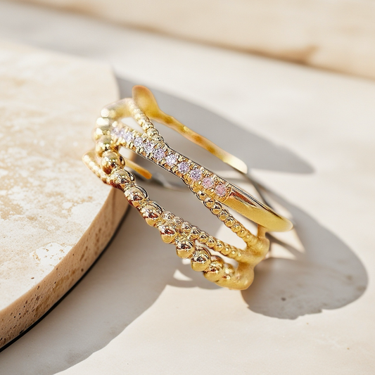 Vintage 18k Gold Diamond Ring (Item No. VT024）