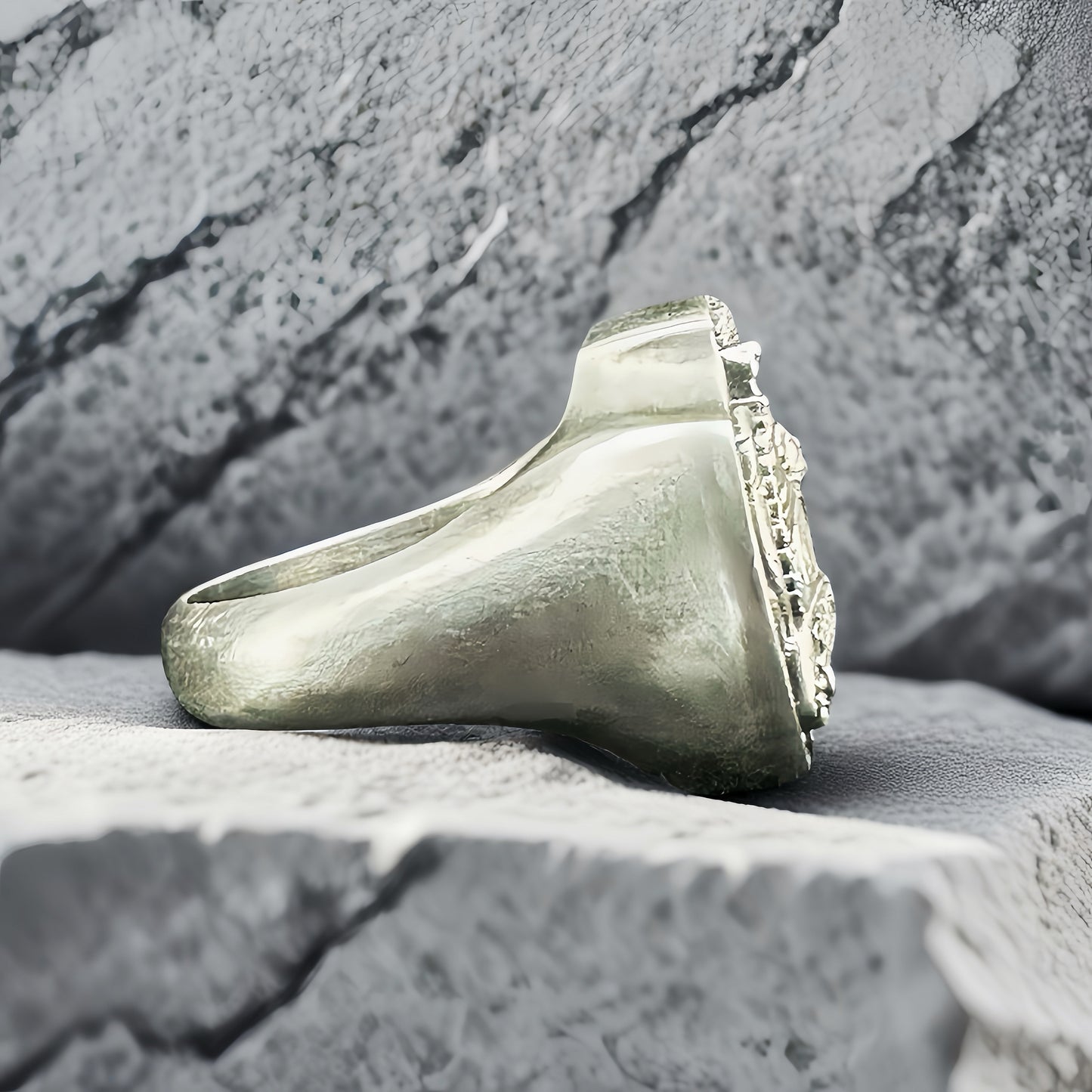 Eagle ring (Item No. EG02)