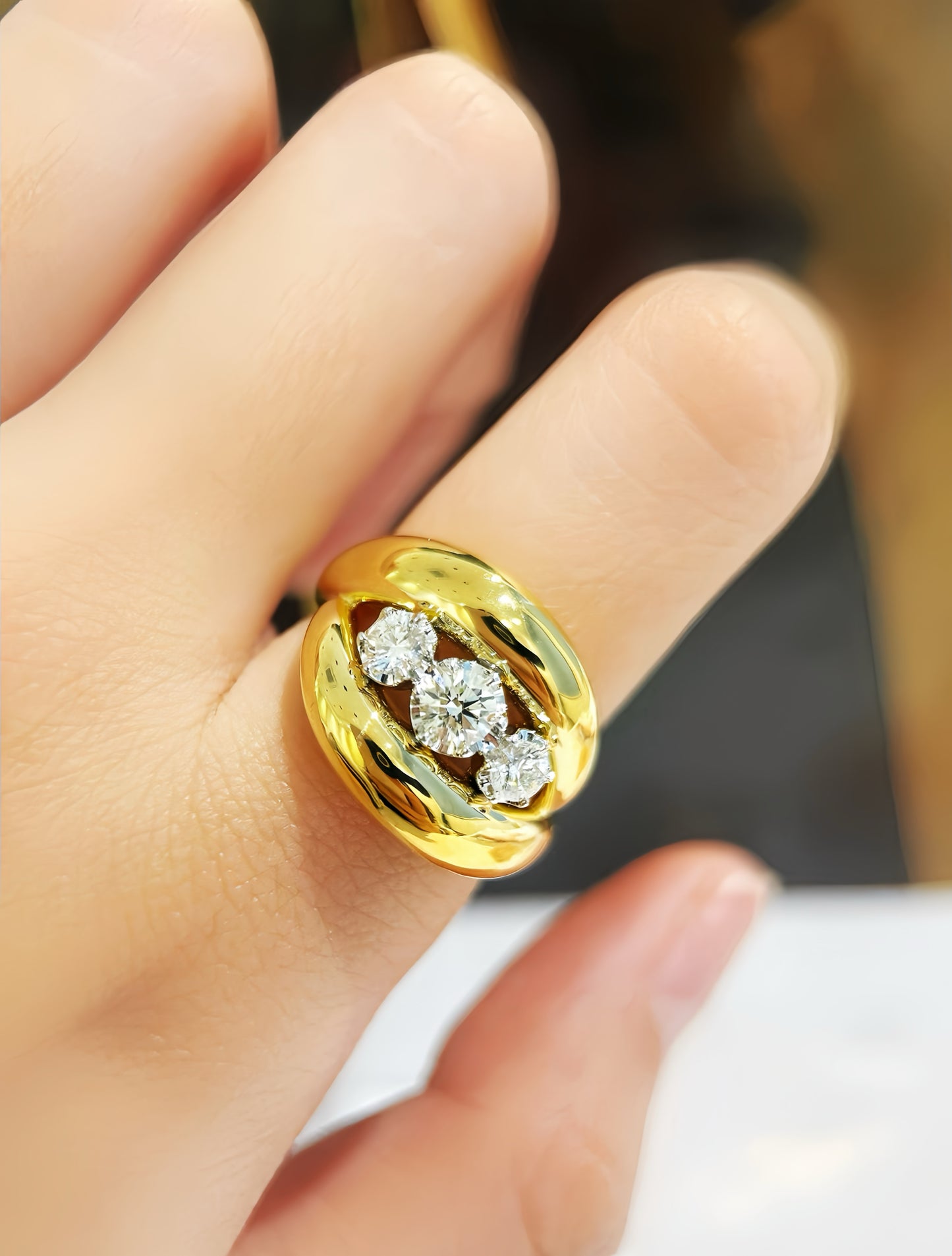 Vintage 18k Gold Diamond Ring (Item No. VT404）