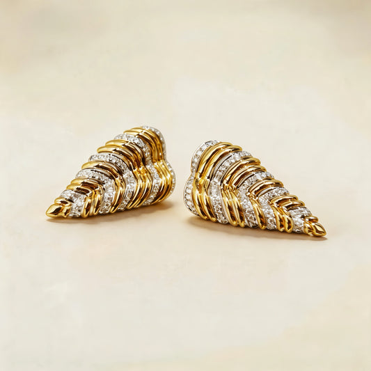 Black Enamel 18k Gold Diamond Earring (Item No. VT454）