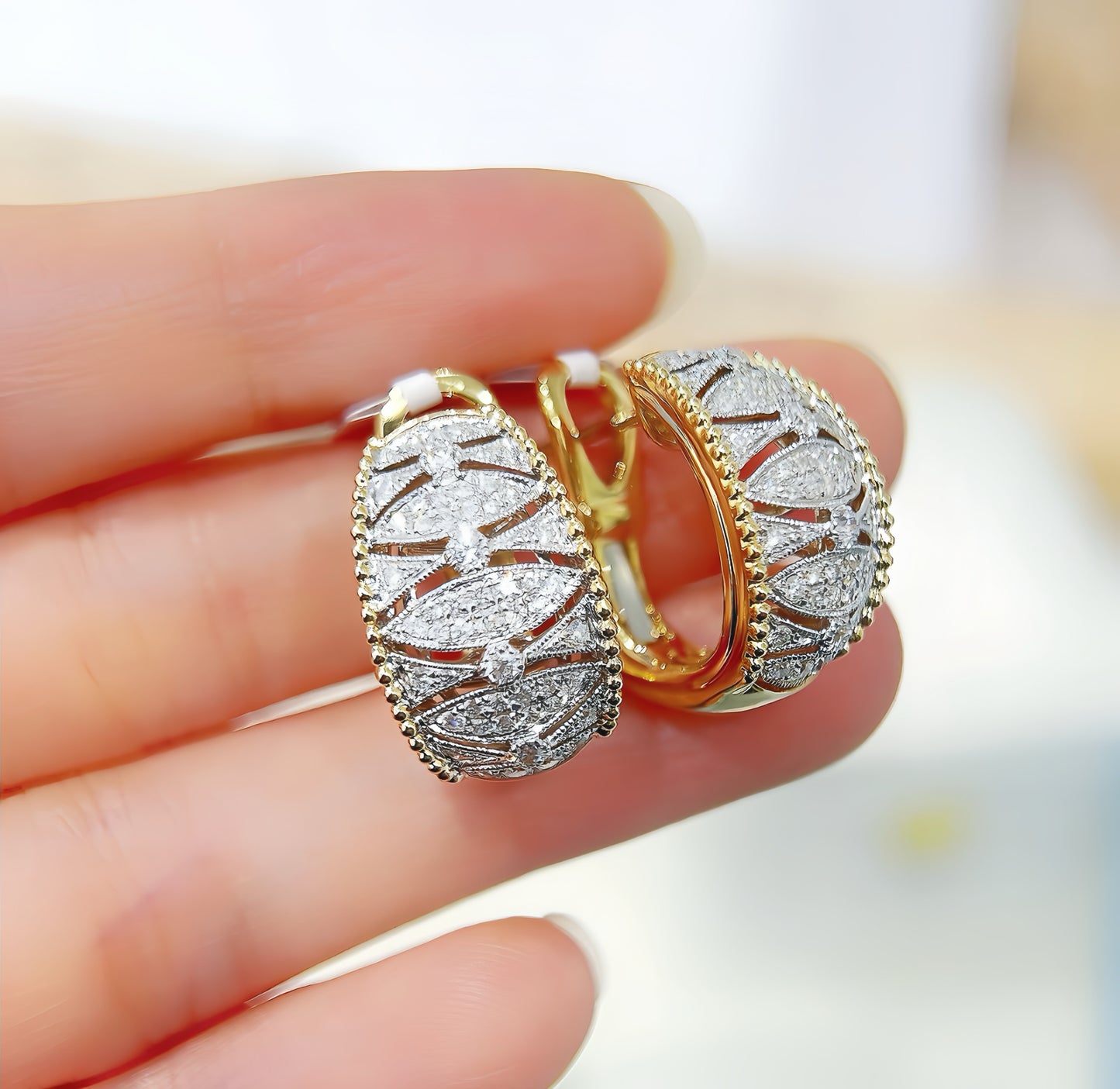 Vintage 18k Gold Diamond Earring (Item No. VT393）