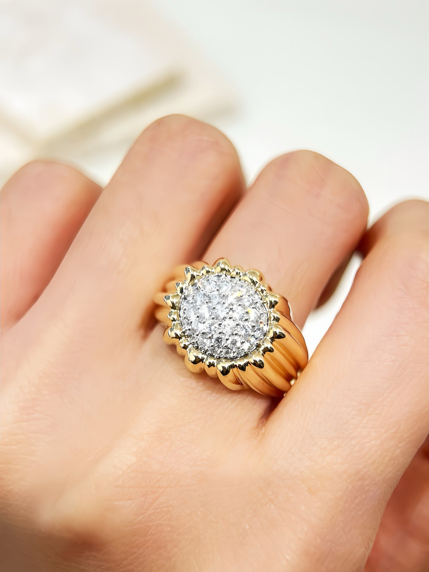 Vintage 18k Gold Diamond Ruby Ring (Item No. VT400）