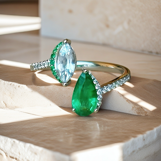 Toi et Moi 18k Gold Diamond Emerald Ring (Item No. VT034）