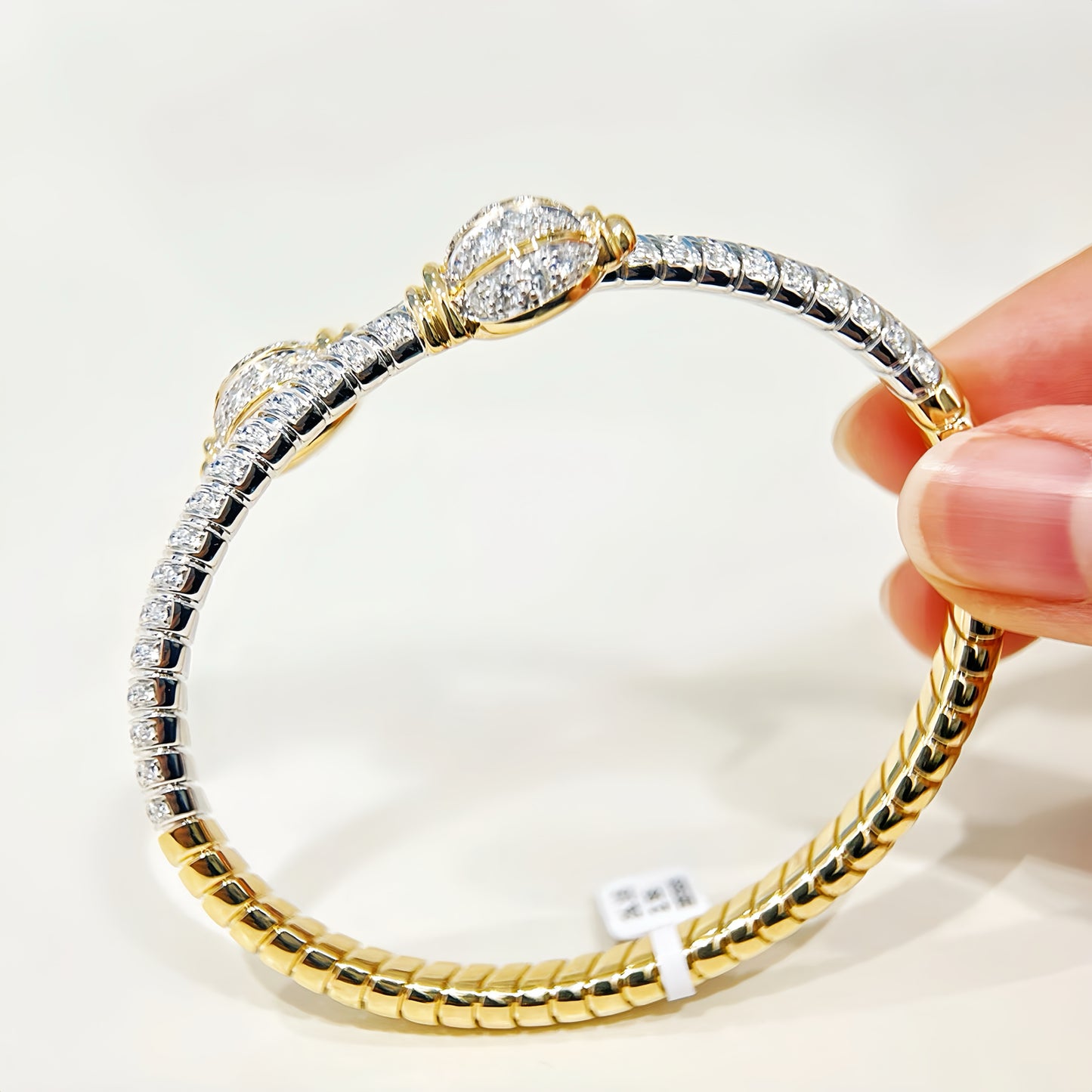 Vintage 18k Gold Diamond Bracelet (Item No. VT387）