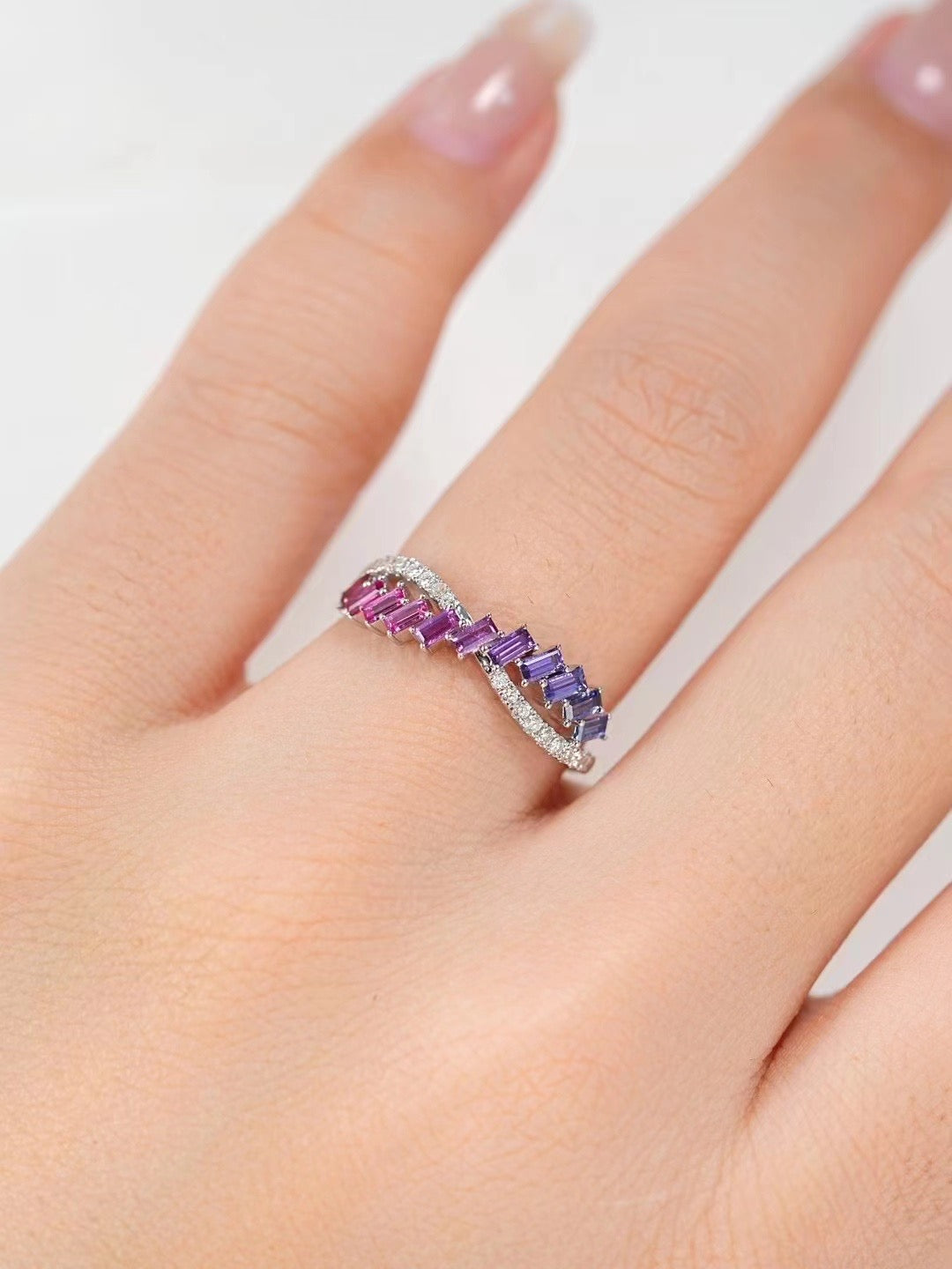 Rainbow Sapphire 18k Gold Ring (Item No. SA031）
