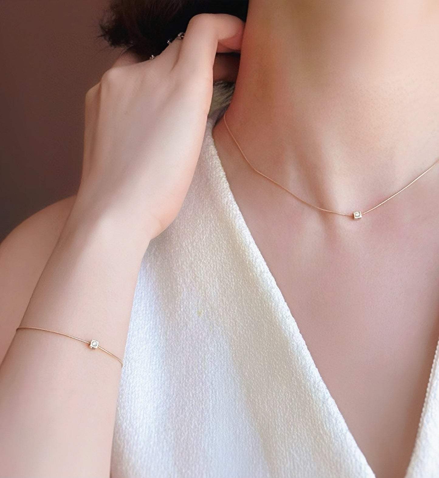 Vintage 18k Gold Diamond Ruby Emerald Bracelet (Item No. VT107）