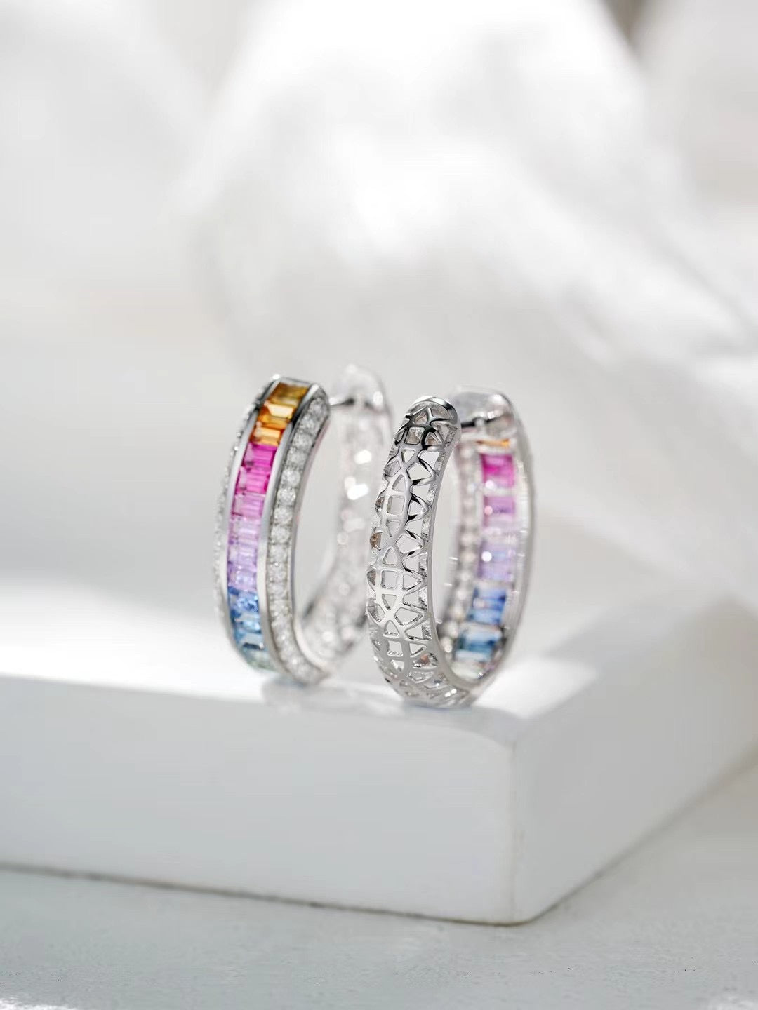 Rainbow Sapphire 18k Gold Earring (Item No. SA052）