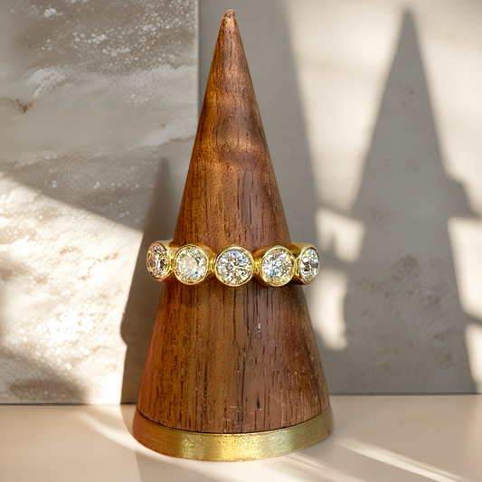 Vintage 18k Gold Diamond Ring (Item No. VT162）