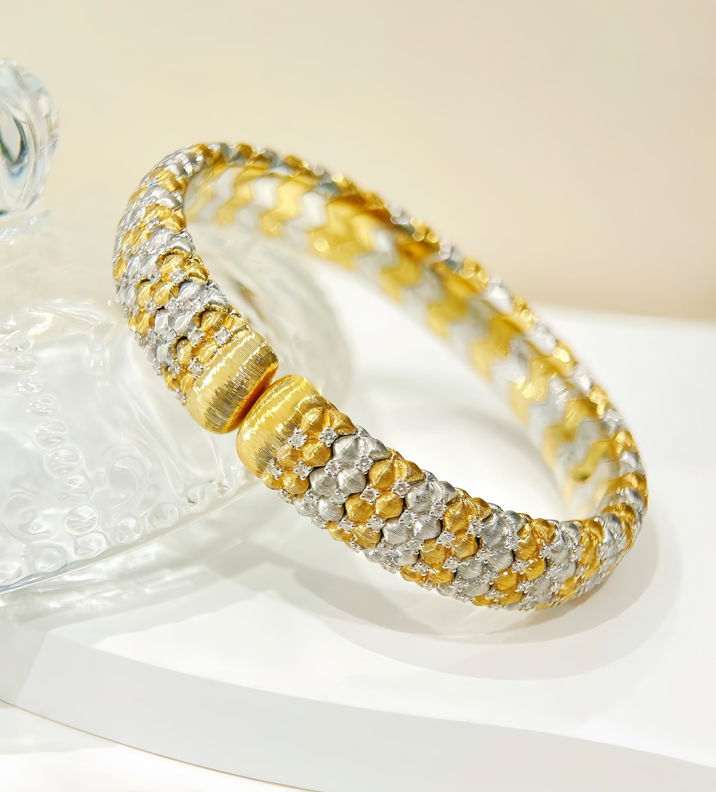 Vintage 18k Gold Diamond Bracelet (Item No. VT355)