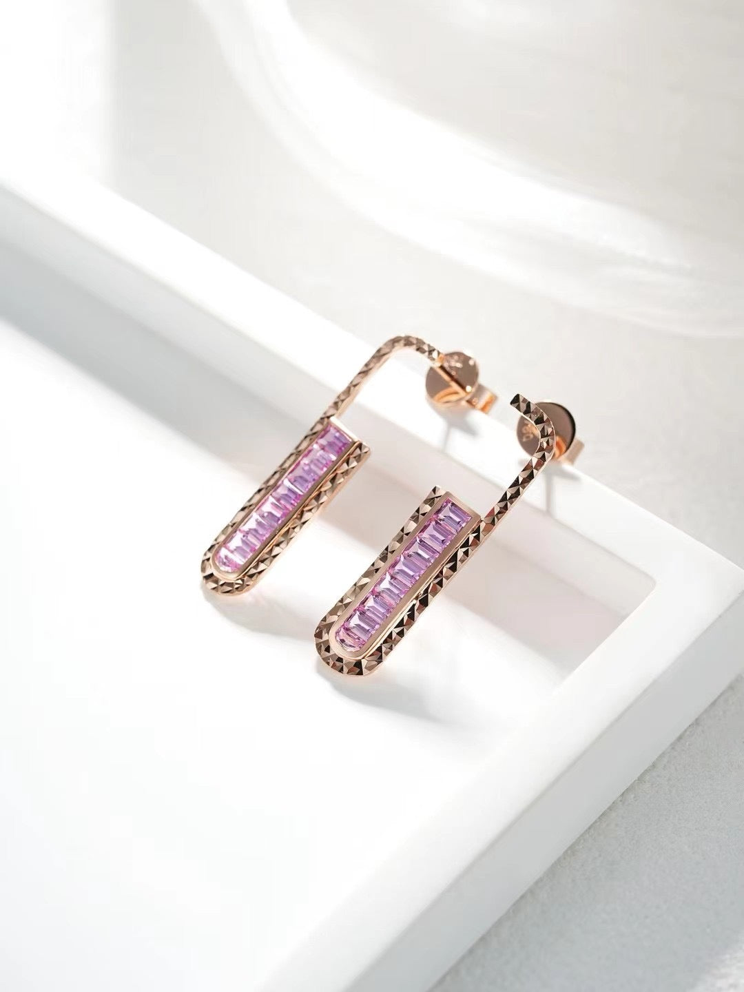 Rainbow Sapphire 18K Gold Earring (Item No. SA060）