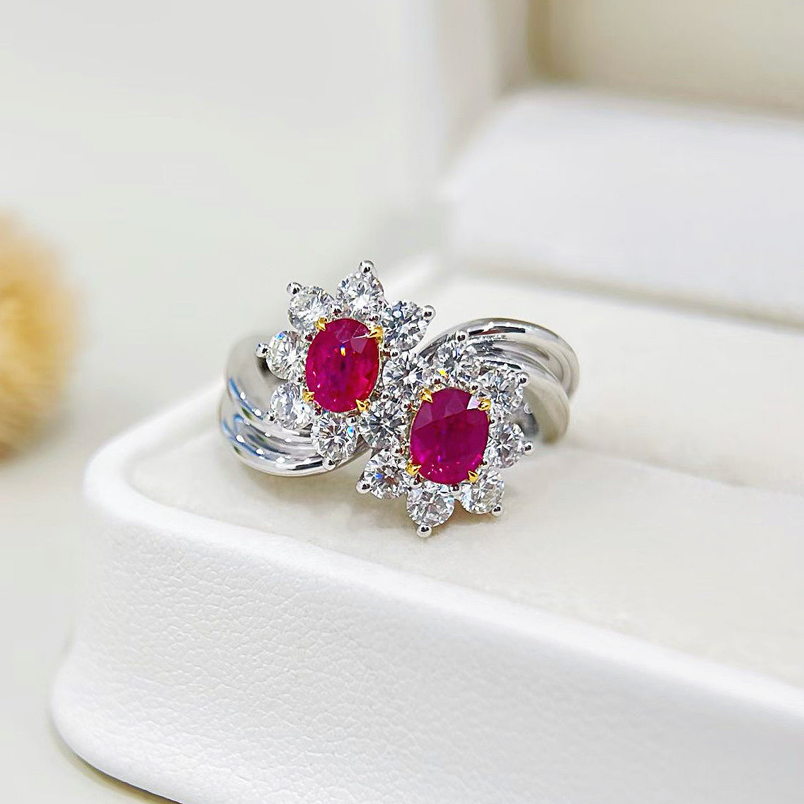 Vintage 18k Gold Diamond Ruby Ring (Item No. VT521）