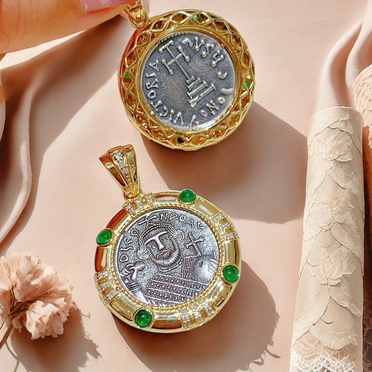 Byzantine Emperor Ancient Greek Coin Medallion 18K Gold Pendant (Item No. COIN062）