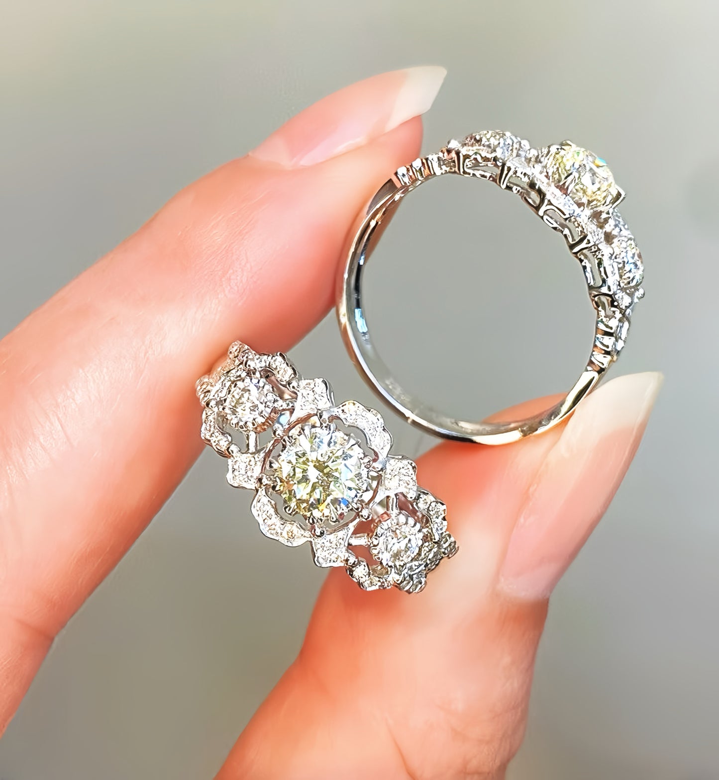 Vintage Lace 18k Gold Diamond Ring (Item No. VT045）