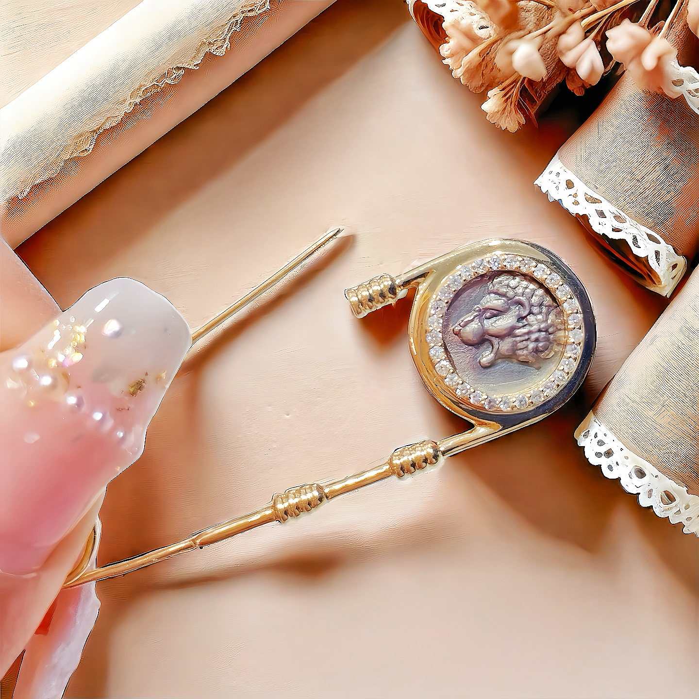 Lion Ancient Coin Medallion 18K Gold Brooch (Item No. COIN081）