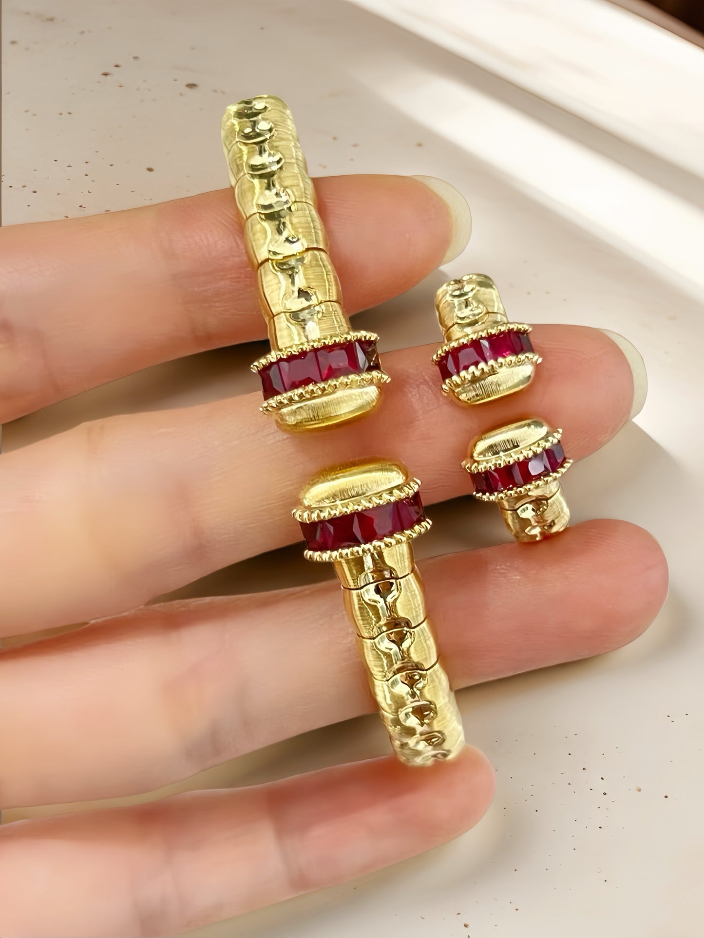 18k Gold Diamond Ring (Item No. VT226）