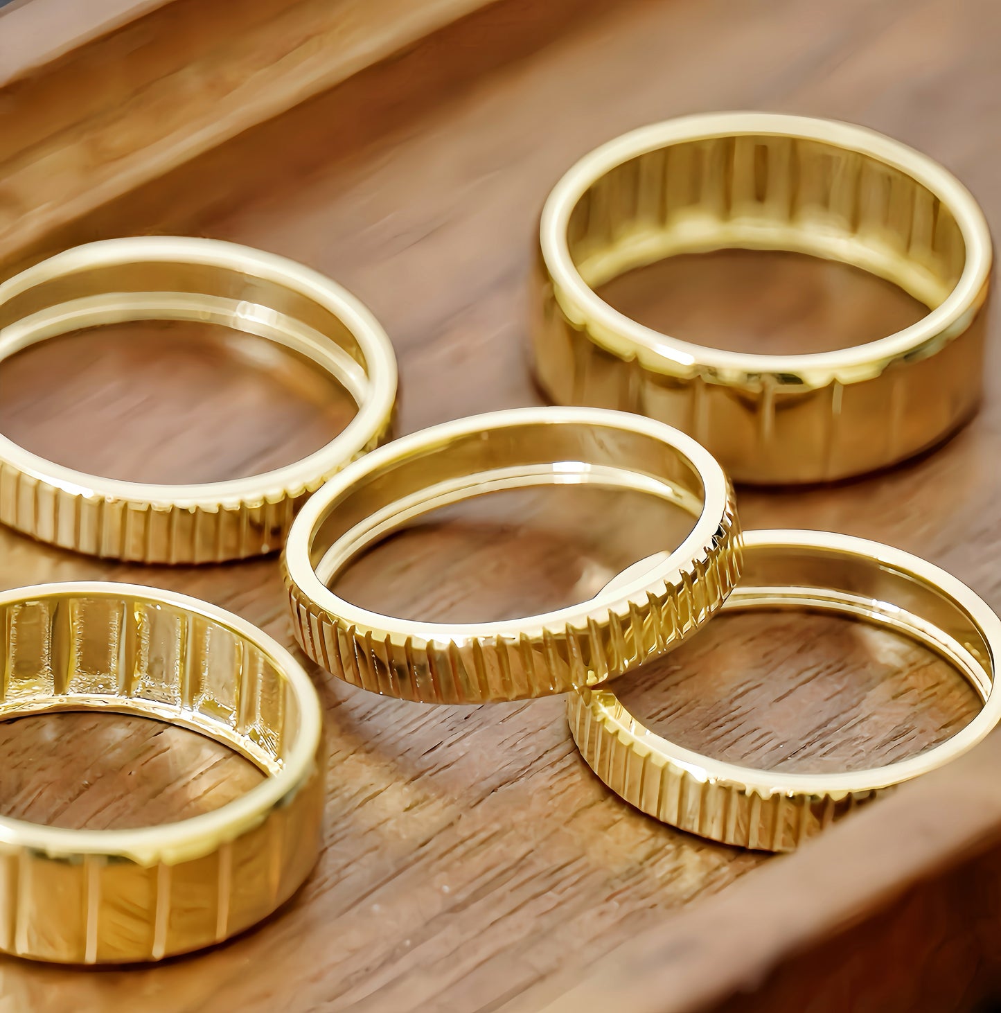 Contemporary 18k Gold Ring (Item No. GR0012）