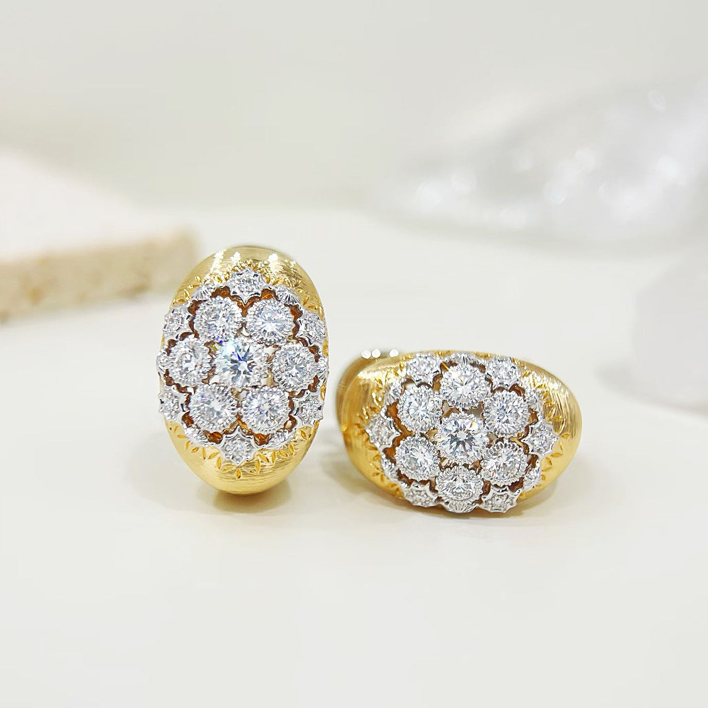 Vintage 18k Gold Diamond Earring (Item No. VT482）