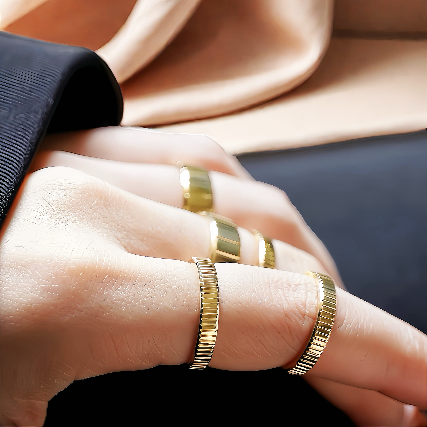 Contemporary 18k Gold Ring (Item No. GR0012）