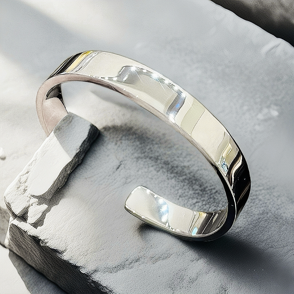 High Polished Platinum Gold Bangle (Item No. GB0035)