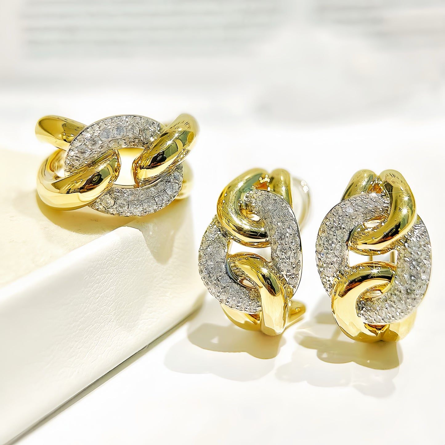 Vintage 18k Gold Diamond Earring (Item No. VT378）