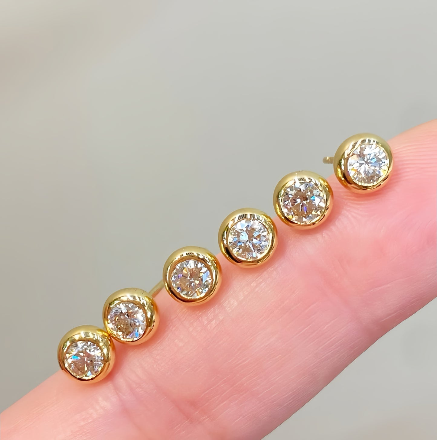 Vintage 18k Gold Diamond Earring (Item No. VT081）