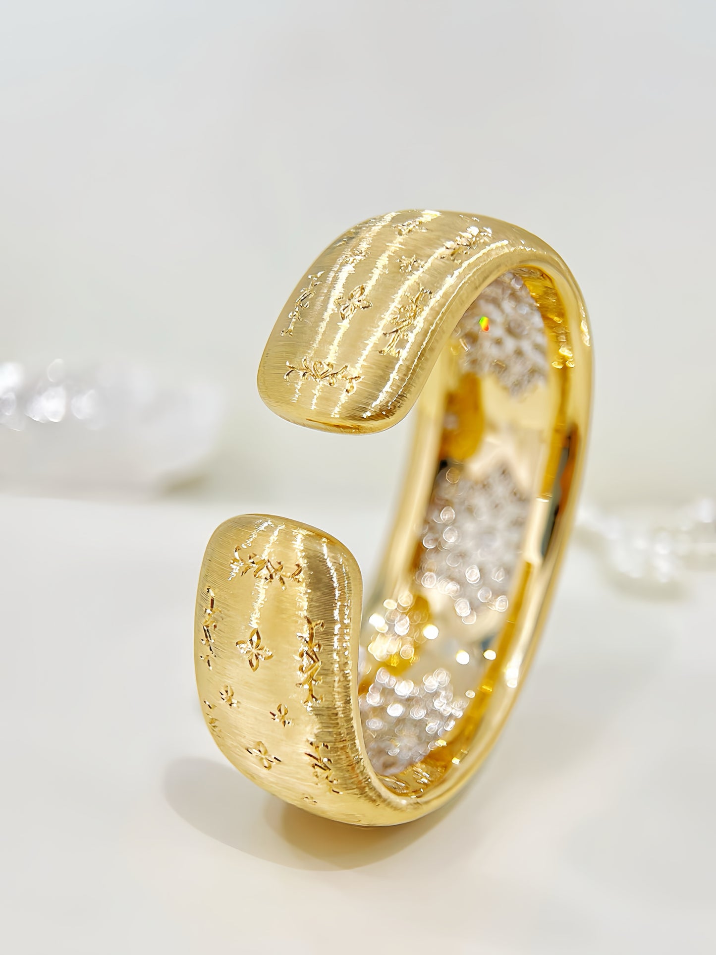 Vintage 18k Gold Diamond Bracelet (Item No. VT341)