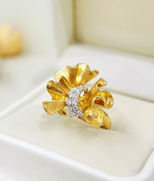 Vintage 18k Gold Diamond Ring (Item No. VT510）