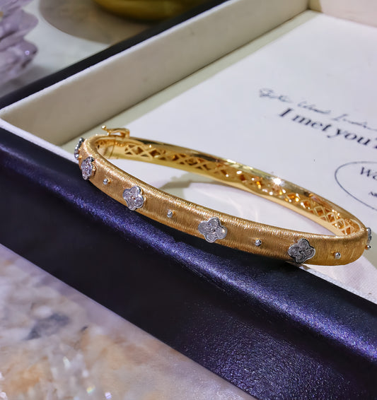 Four-leaf Clover Vintage 18k Gold Diamond Bracelet (Item No. VT130）