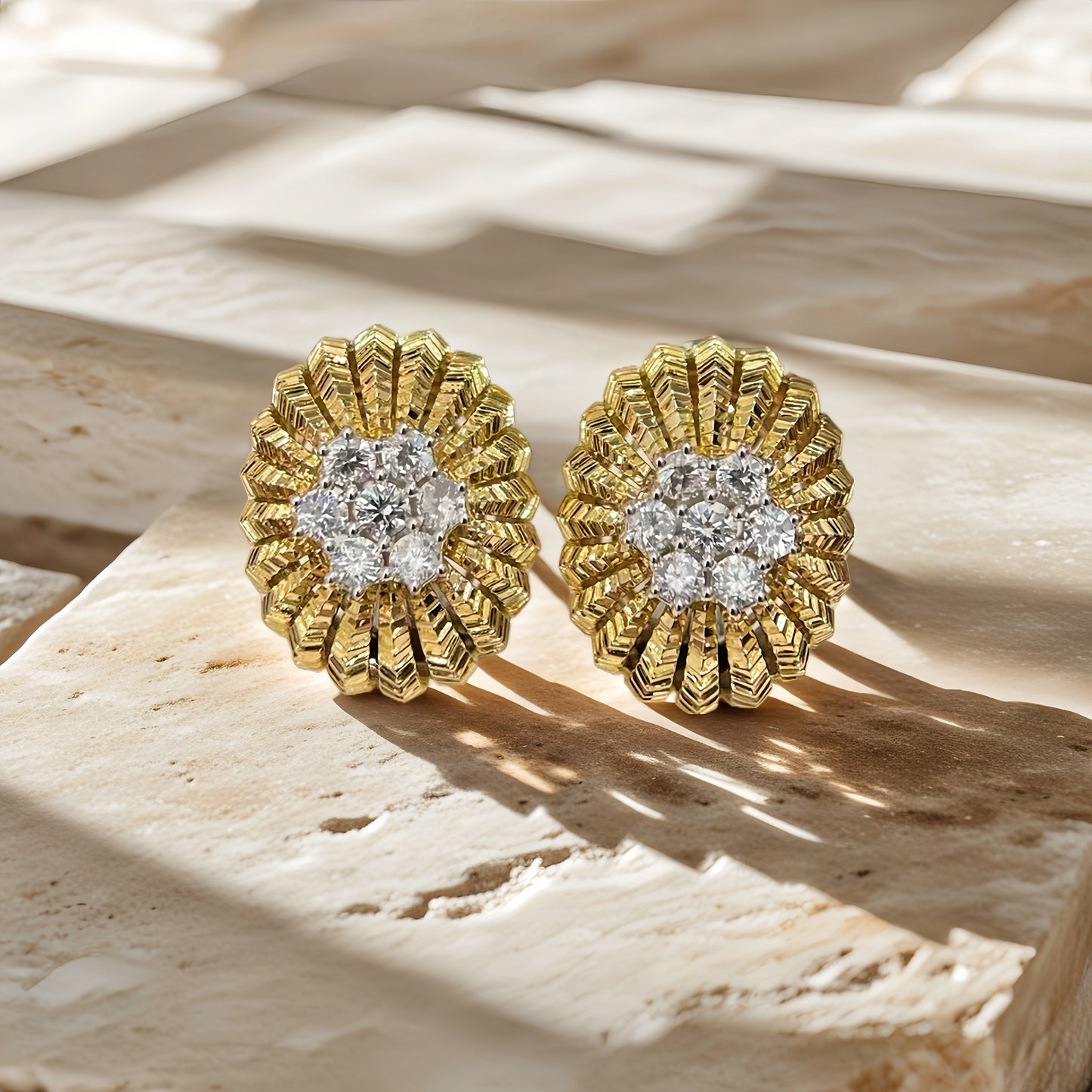 Dome Vintage 18k Gold Diamond Earring (Item No. VT192）