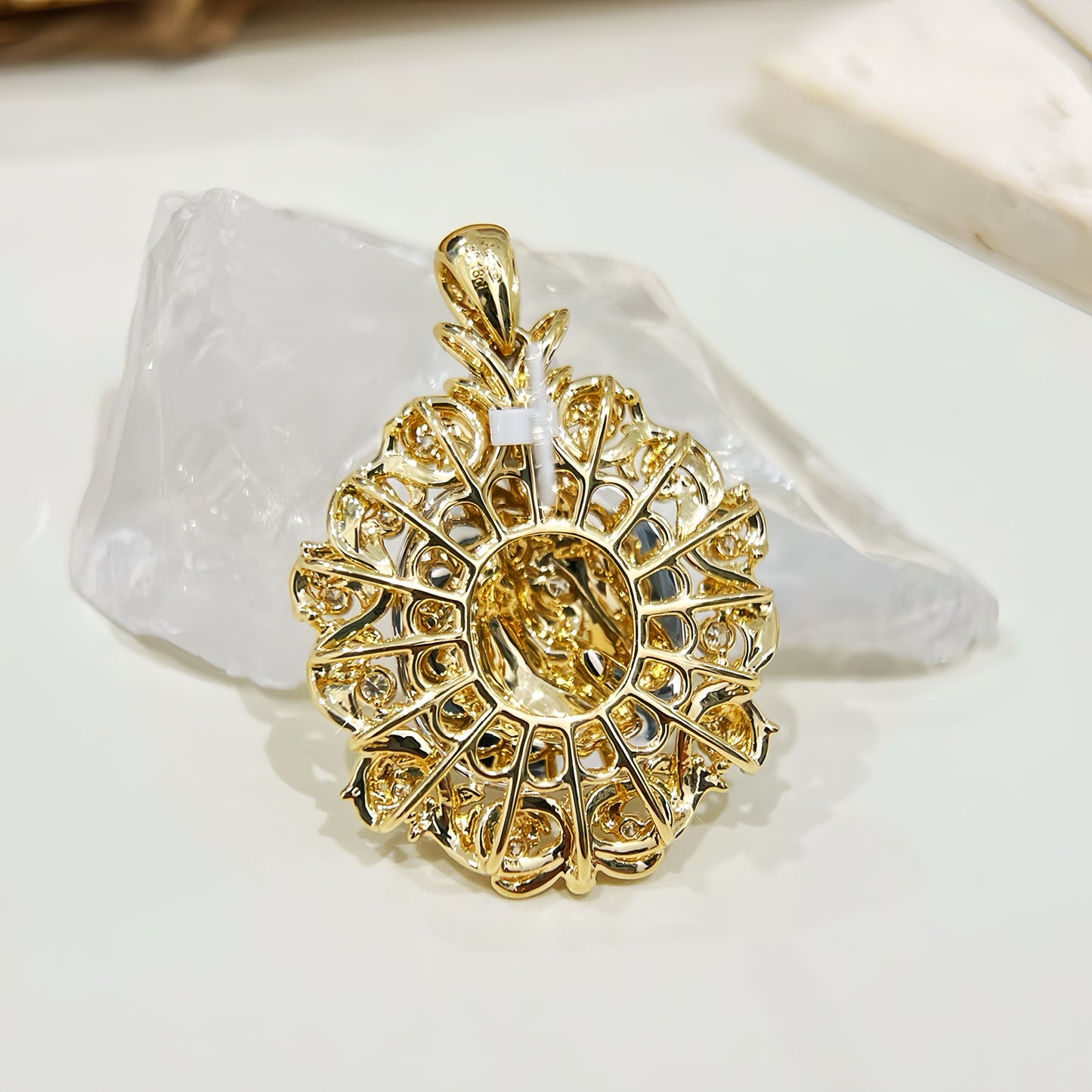 Horse Vintage 18k Gold Diamond Pendant (Item No. VT376）