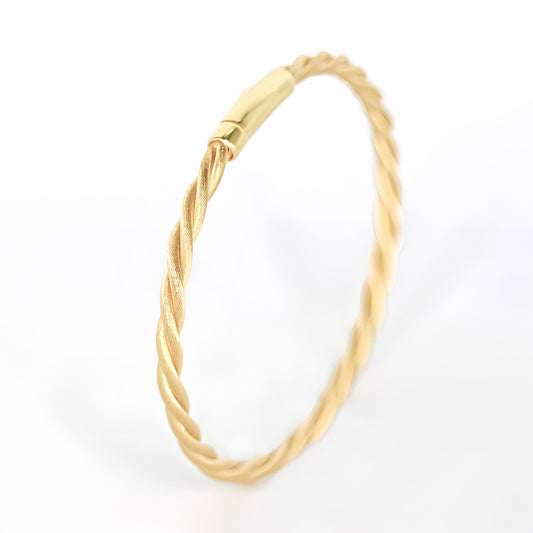 Twisted 18K Gold Bracelet (Item No. SH101CB)