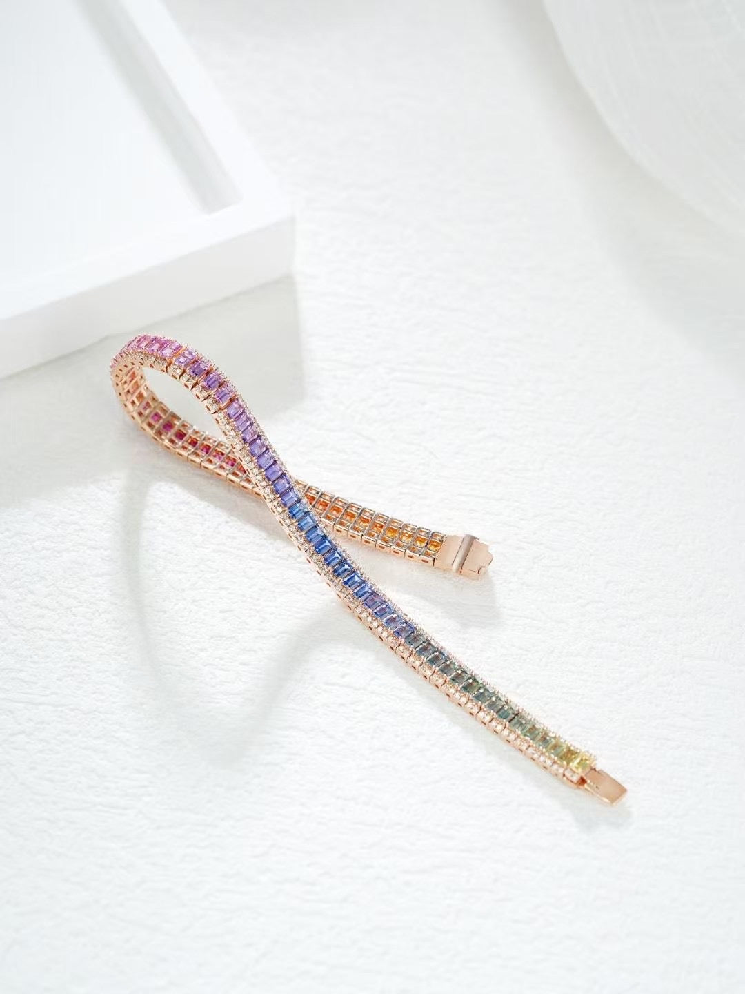 Rainbow Sapphire 18k Gold Bracelet (Item No. SA127）