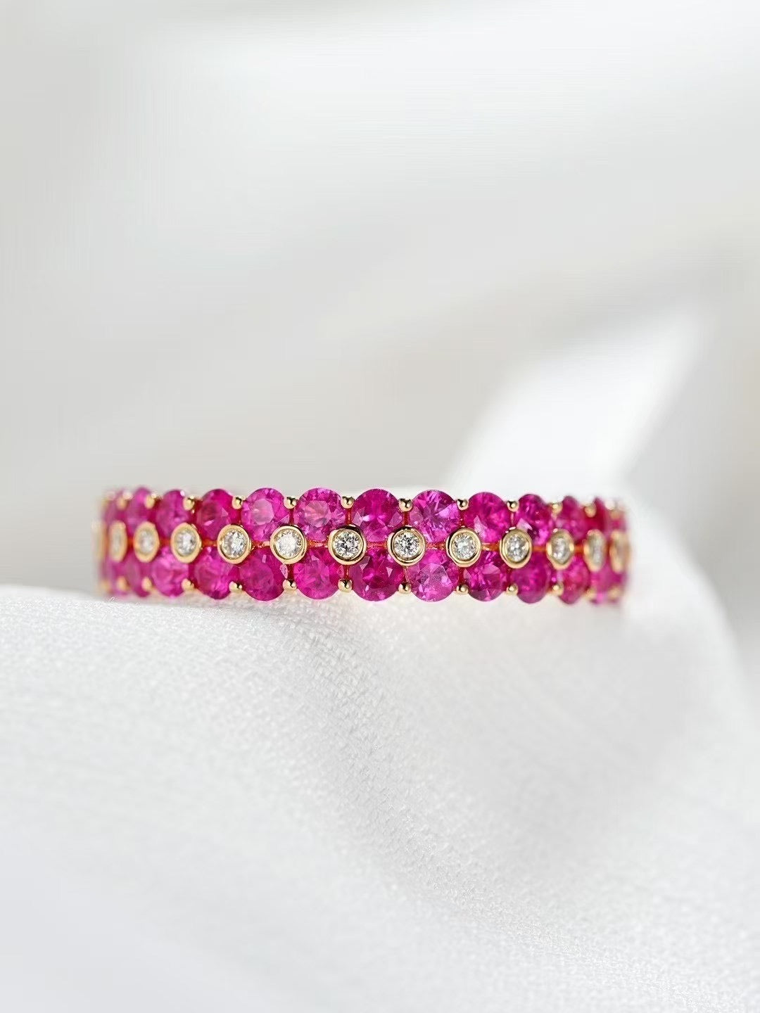 Ruby 18k Gold Ring (Item No. SA117）