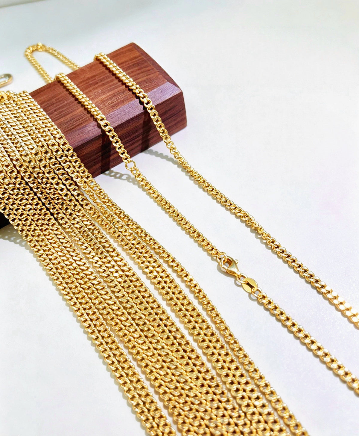 Curb Link 18k Gold Necklace (Item No. SJN016）