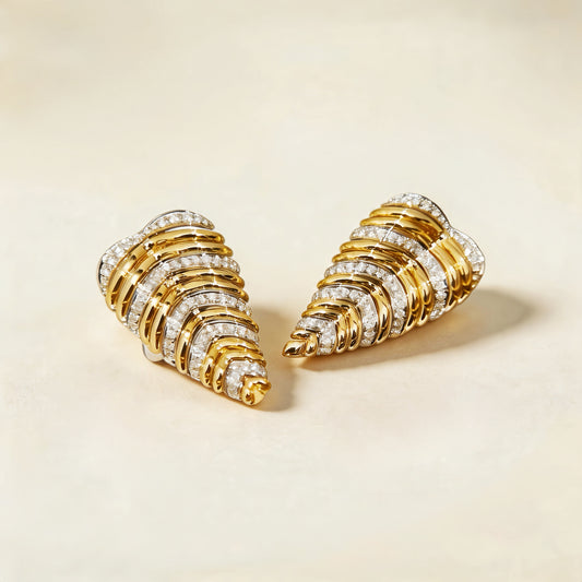 Black Enamel 18k Gold Diamond Earring (Item No. VT454）