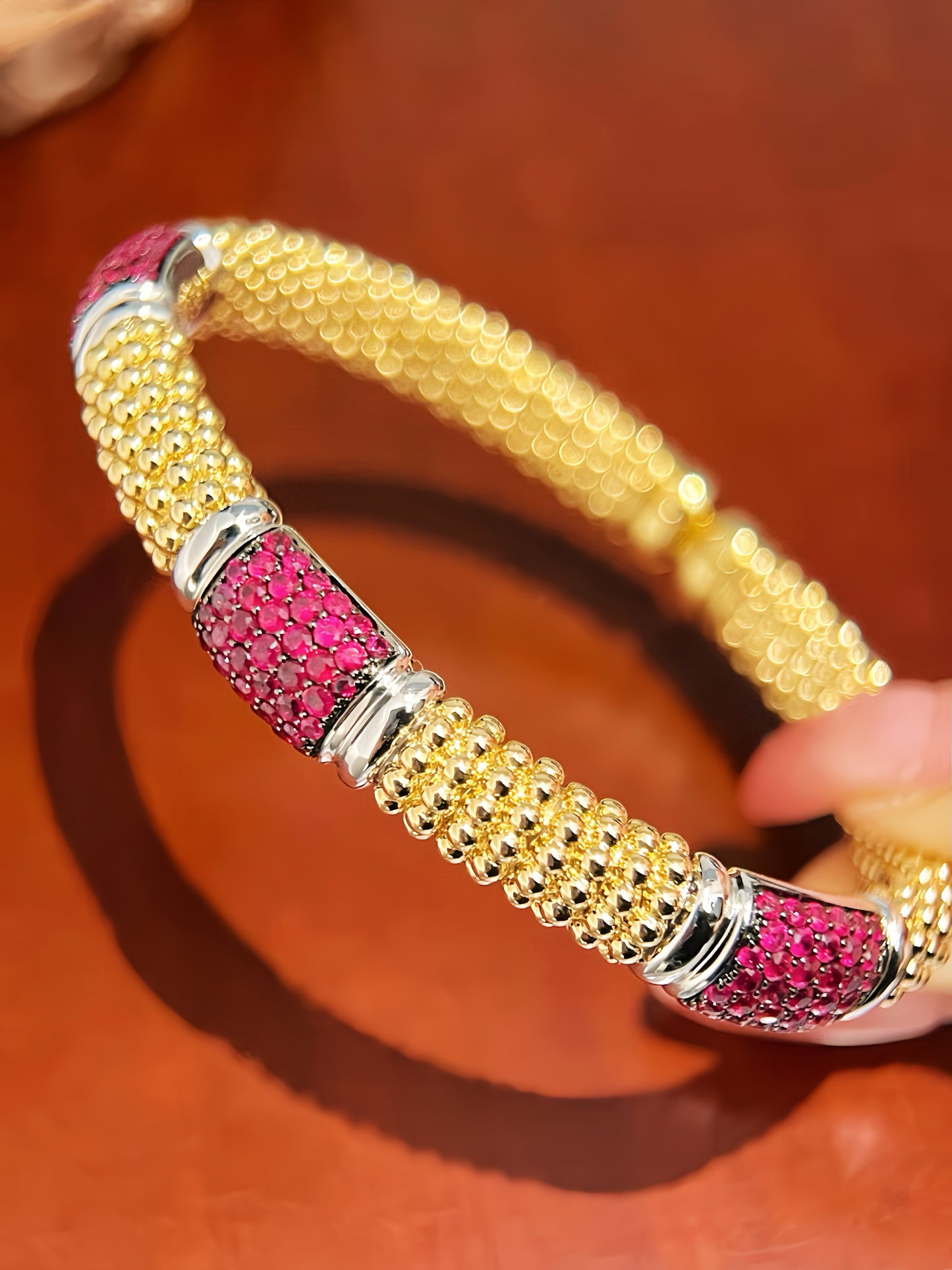 Vintage 18k Gold Ruby Bracelet (Item No. VT458）