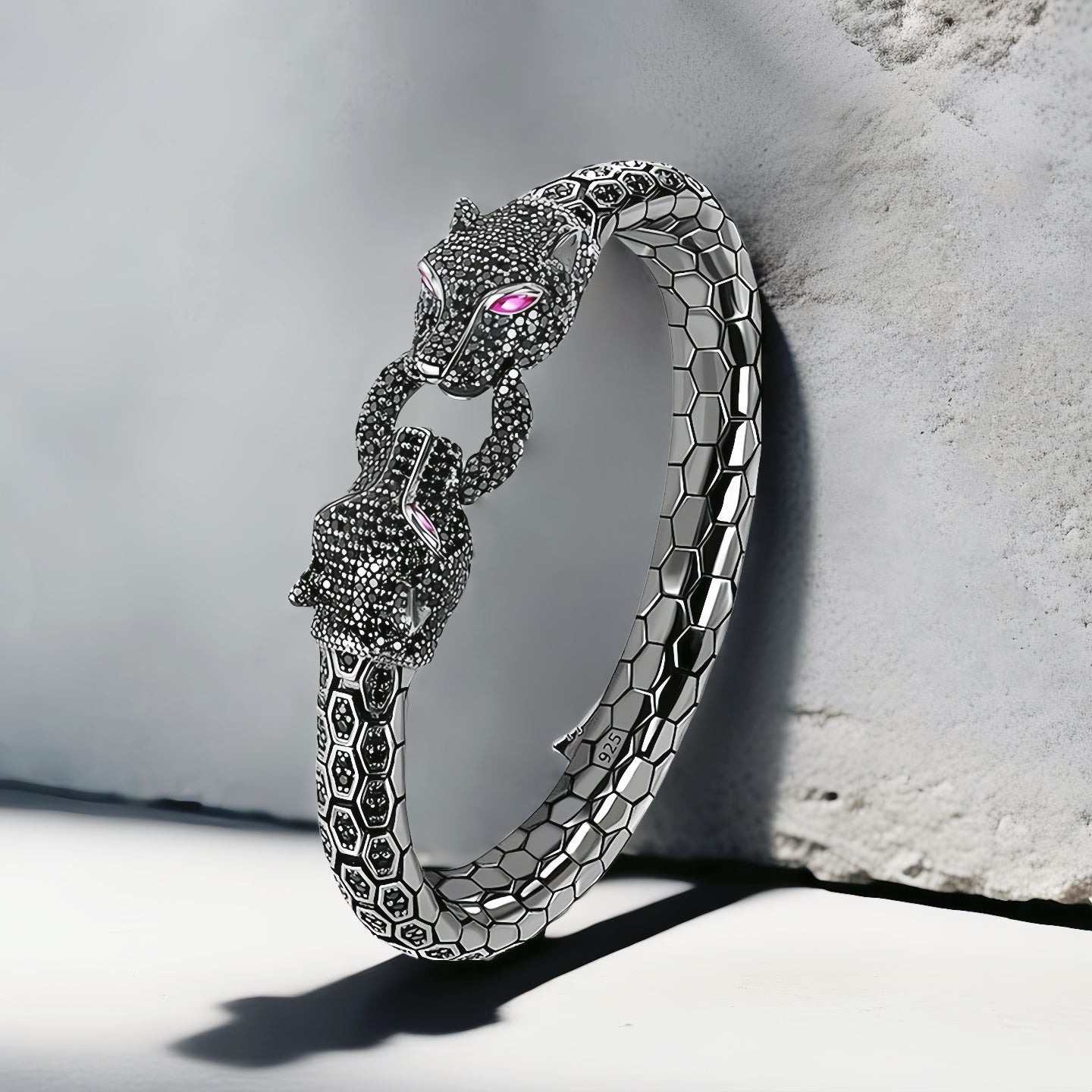 Panther Fashion Silver Bracelet (Item No. B0694）