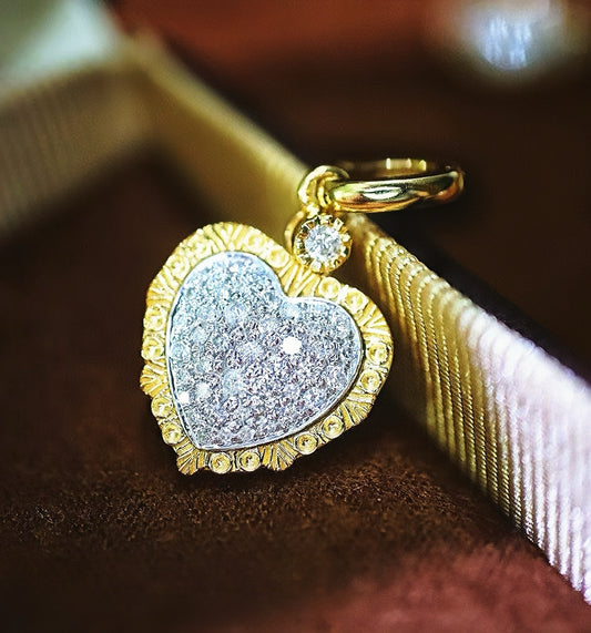 Heart Vintage 18k Gold Diamond Pendant (Item No. VT089）