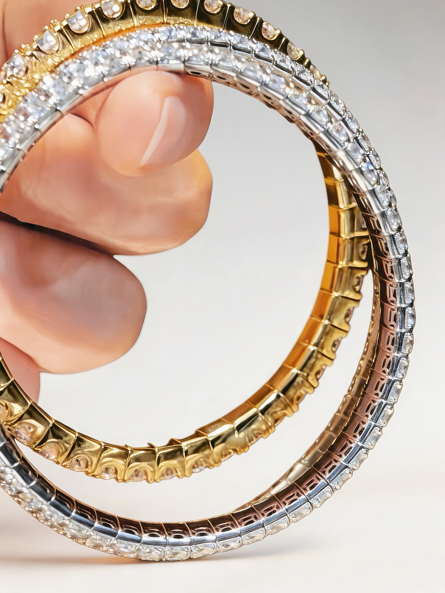 Elastic 18k Gold Lab Grown Diamond Bracelet (Item No. VT262）