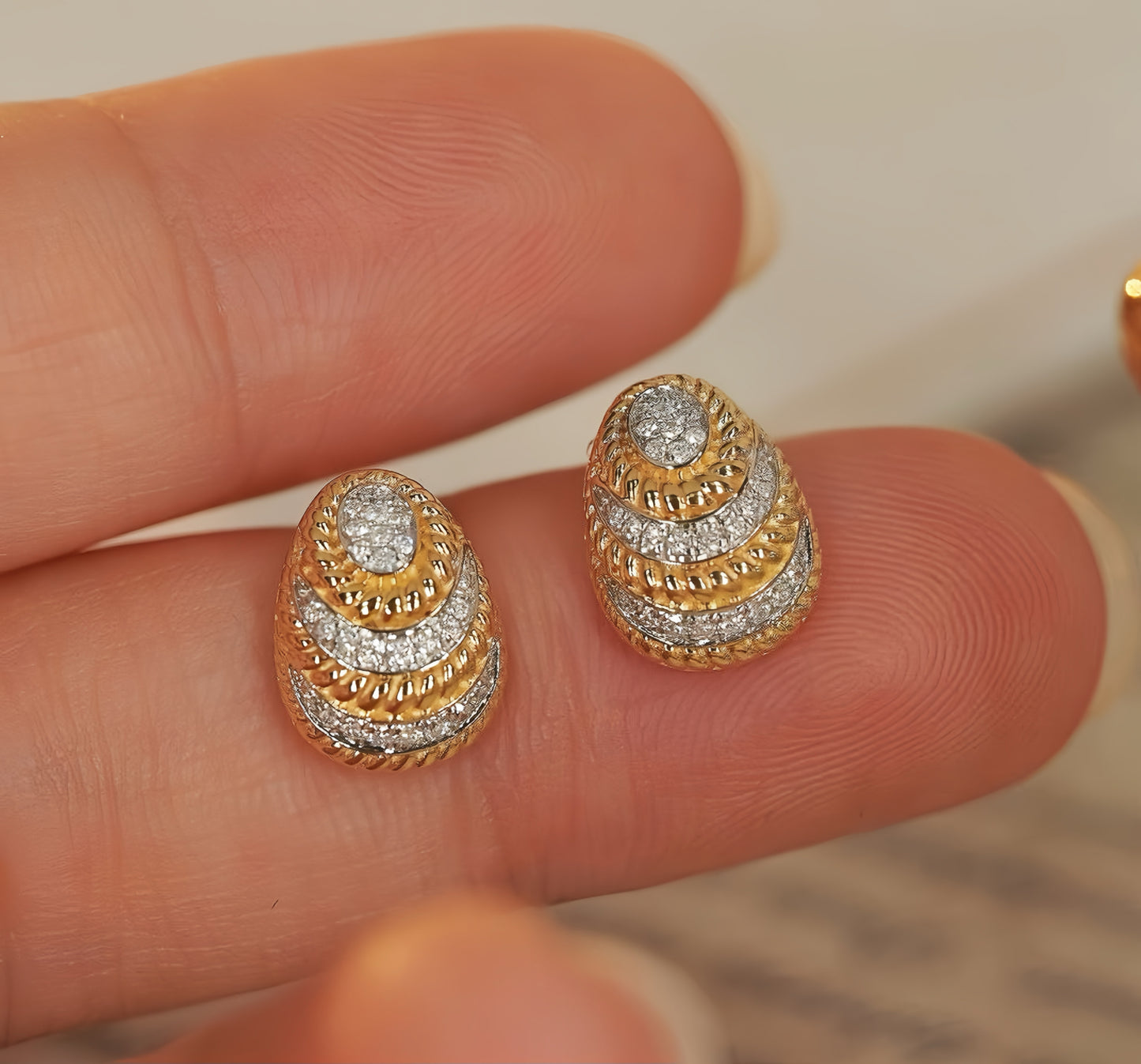 Vintage 18k Gold Diamond Earring (Item No. VT073）