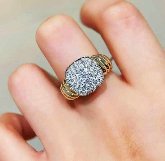 Vintage 18k Gold Diamond Ring (Item No. VT227）