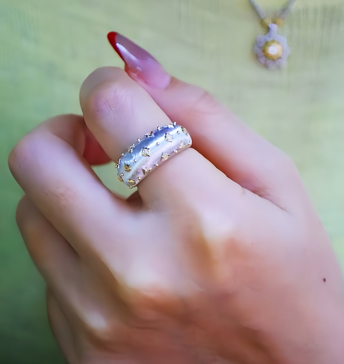 Rigato Engrave Vintage 18k Gold Diamond Ring (Item No. VT027）