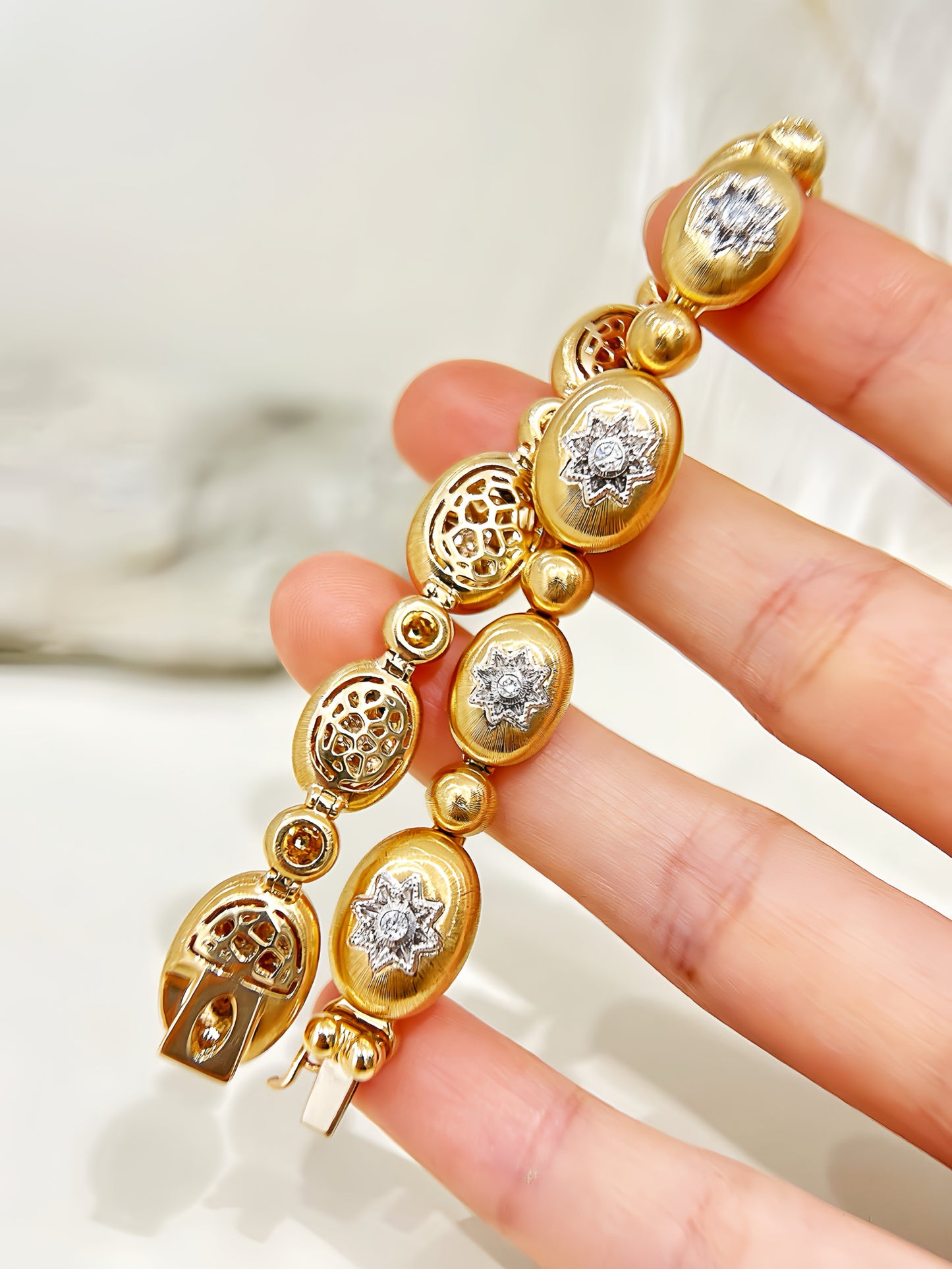 Vintage 18k Gold Diamond Bracelet (Item No. VT343)