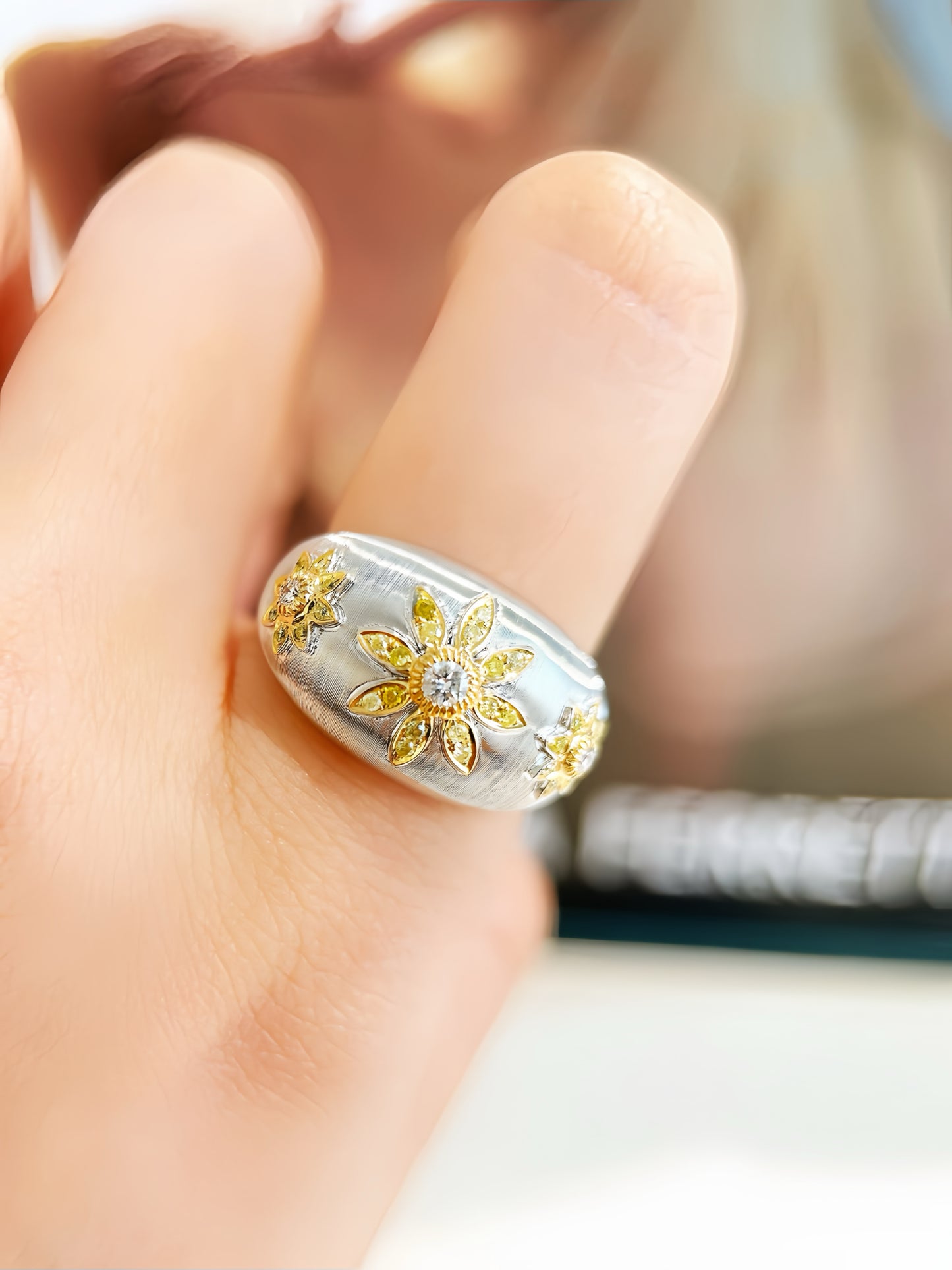 Vintage 18k Gold Diamond Ring (Item No. VT318)