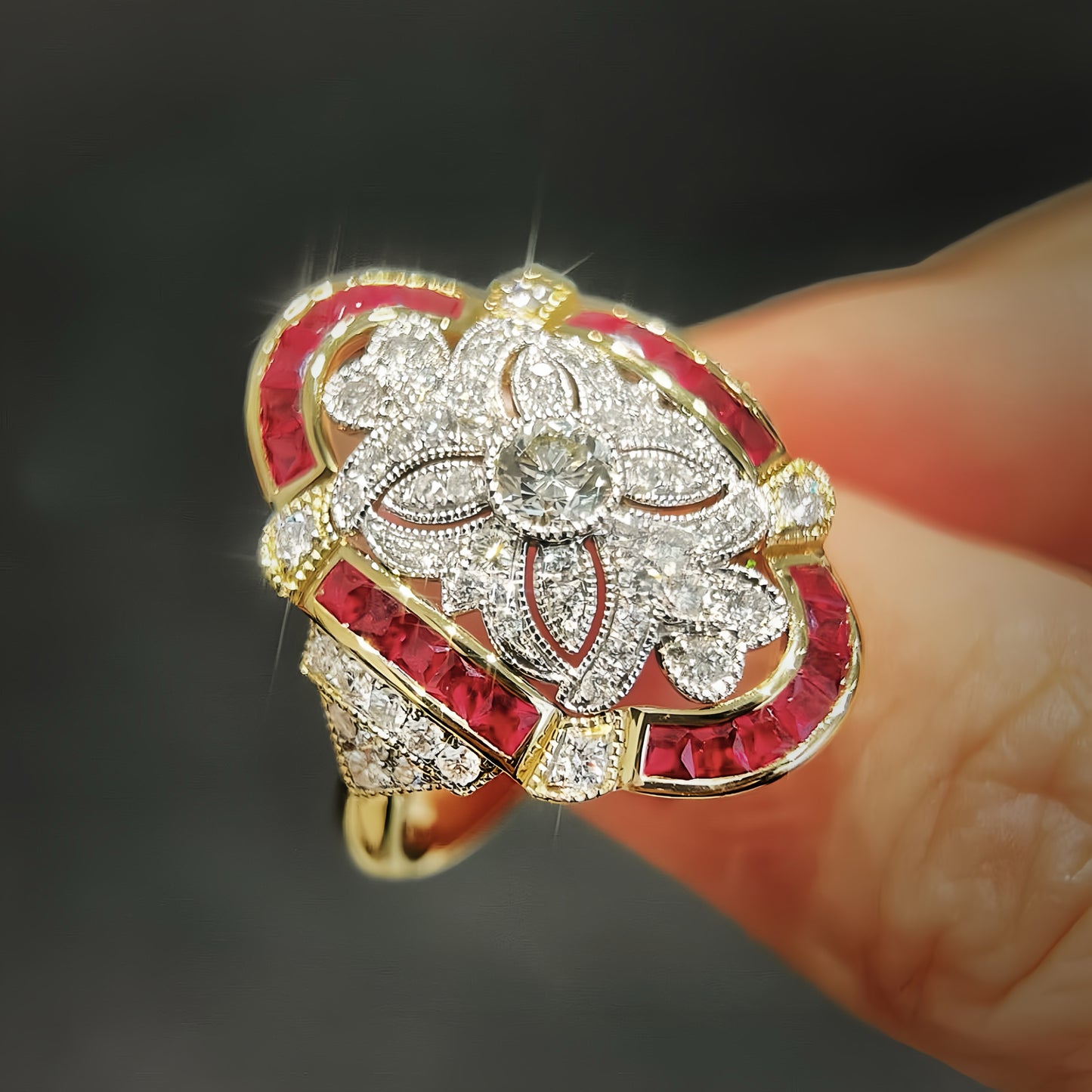 Vintage 18k Gold Diamond Ruby Ring (Item No. VT456）