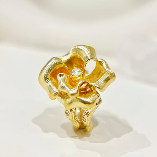 Flower 18k Gold Diamond Ring (Item No. VT405）