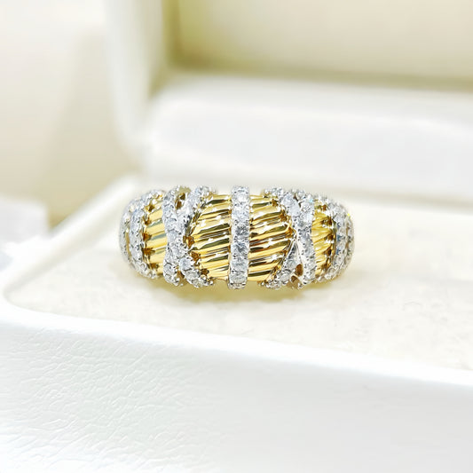 Vintage 18k Gold Diamond Ring (Item No. VT381）